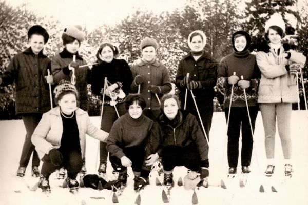 retro-13B25C71E-8512-DC0A-A47D-FB3307C8B20C.jpg